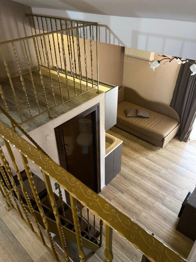 Apartment House Kiratsi Sarti